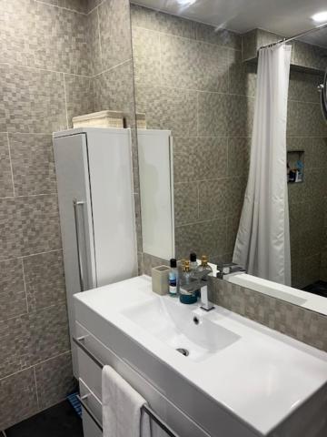 2 Bedroom Chelsea Apartment 伦敦 外观 照片
